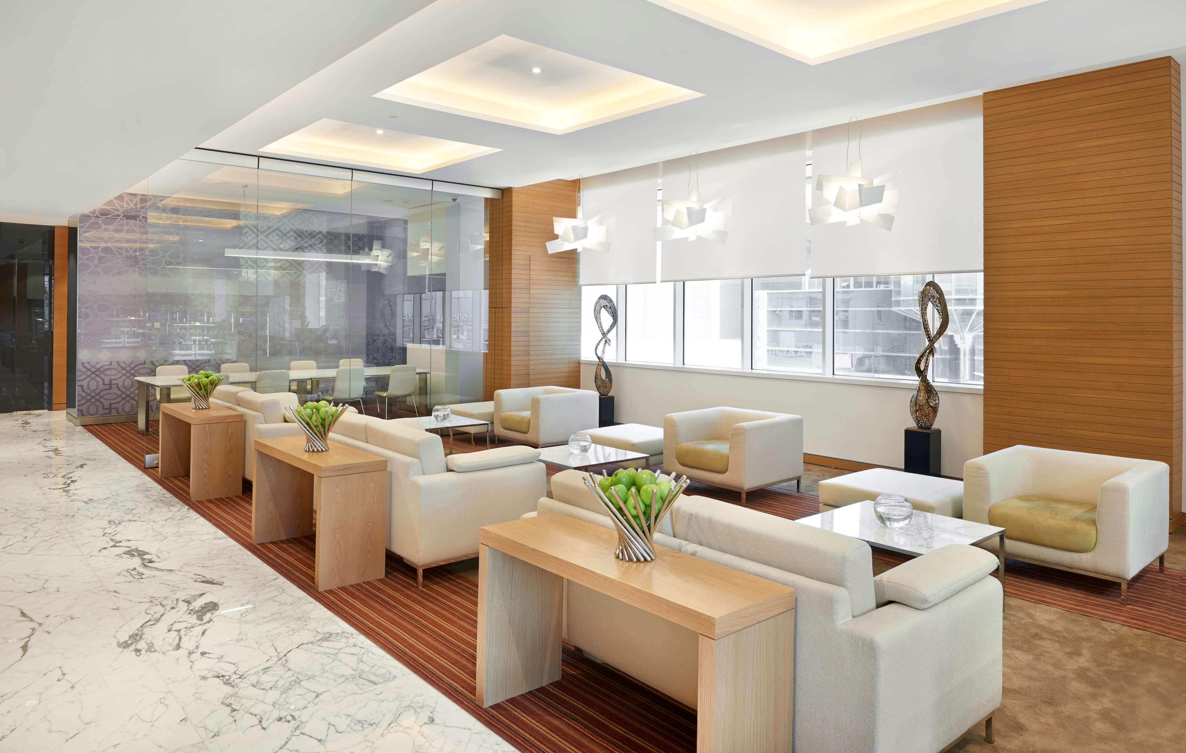 Hyatt Place Dubai Baniyas Square Exteriör bild