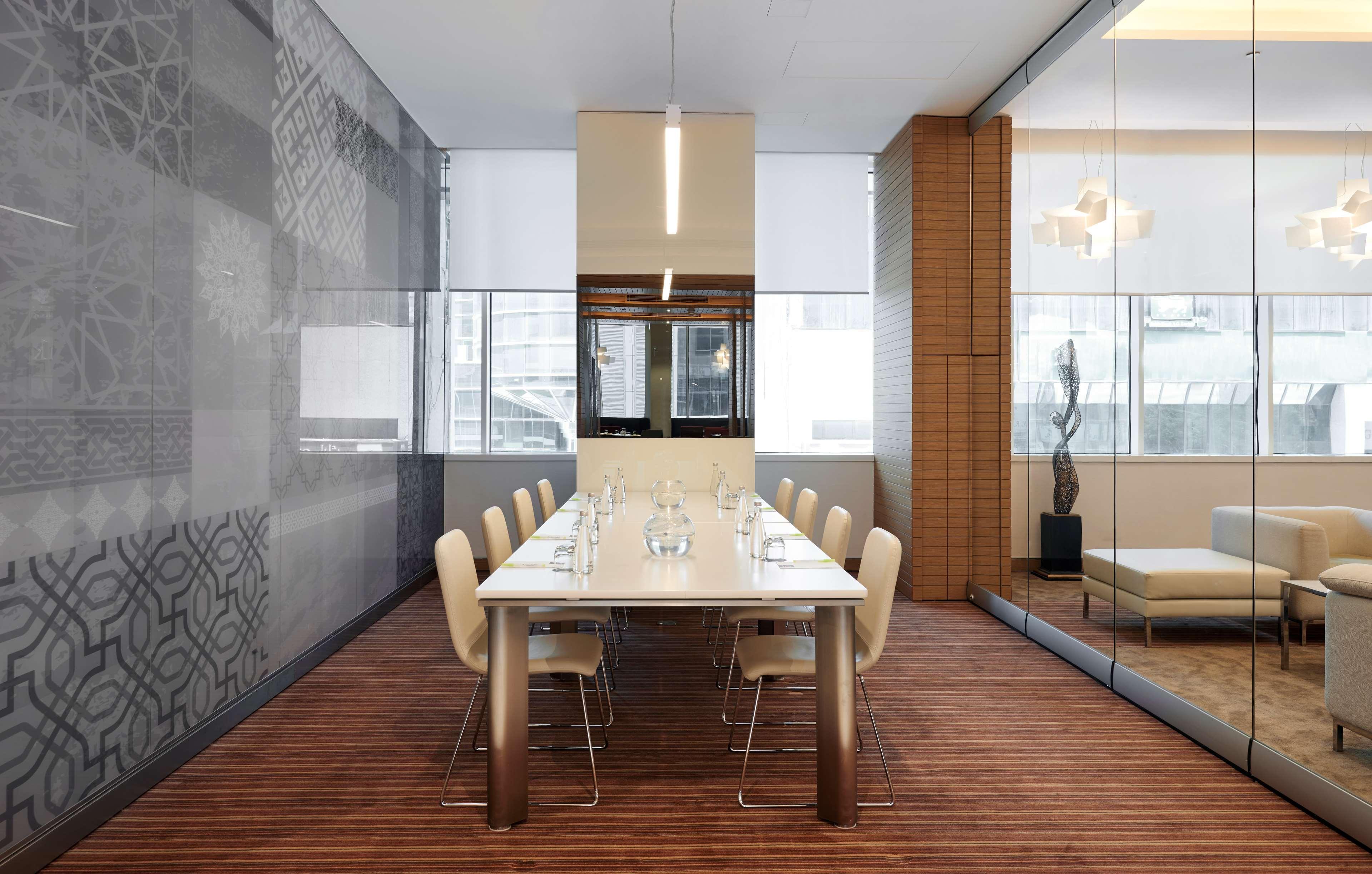 Hyatt Place Dubai Baniyas Square Exteriör bild
