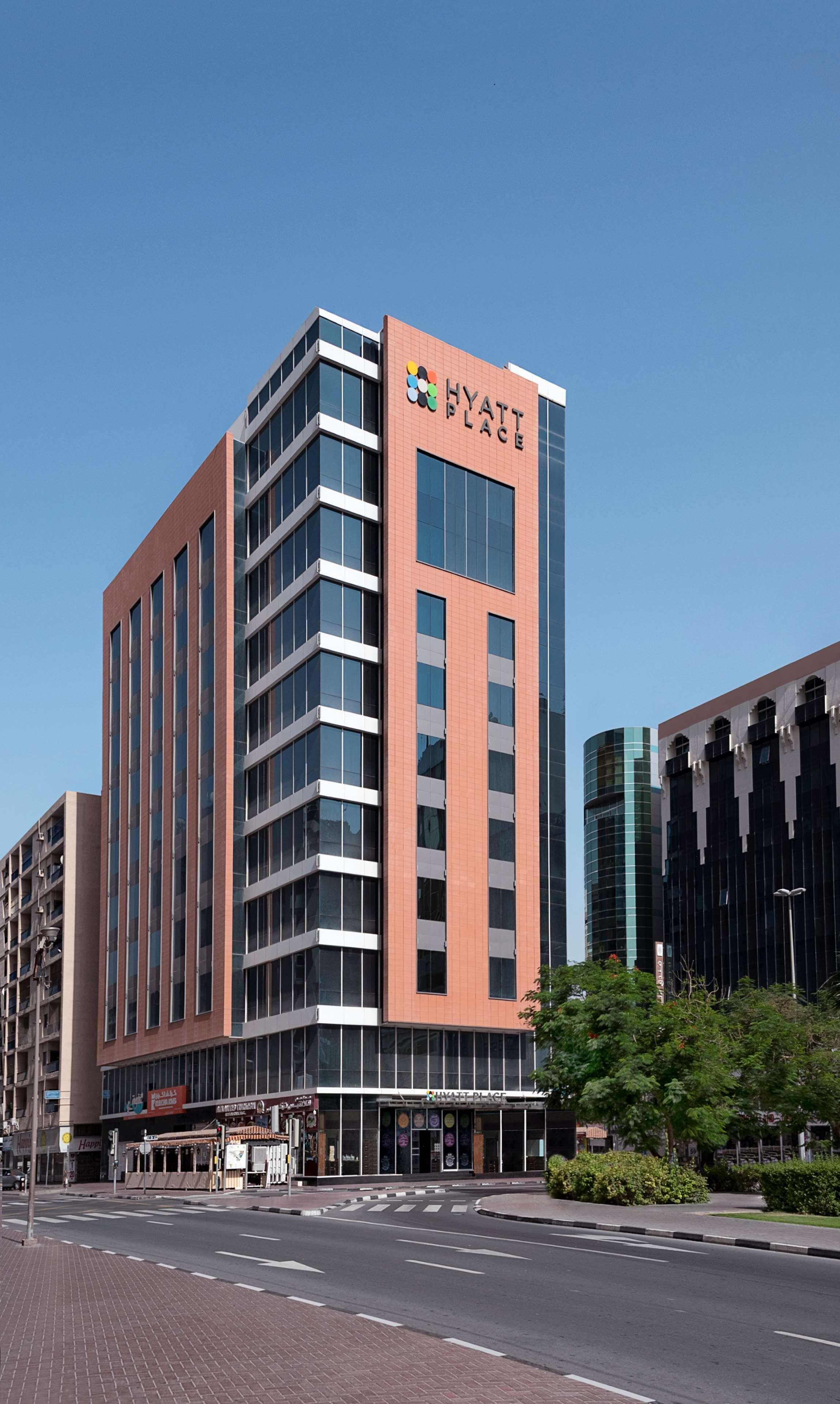 Hyatt Place Dubai Baniyas Square Exteriör bild