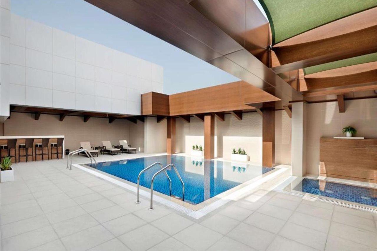 Hyatt Place Dubai Baniyas Square Exteriör bild