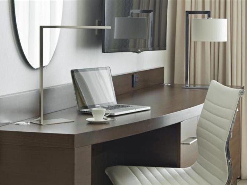 Hyatt Place Dubai Baniyas Square Exteriör bild