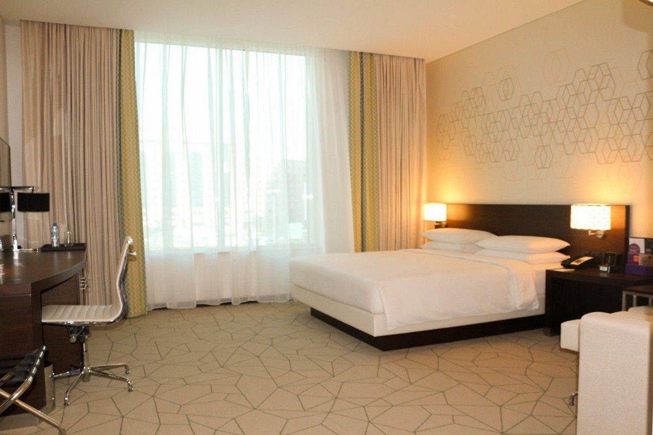 Hyatt Place Dubai Baniyas Square Exteriör bild