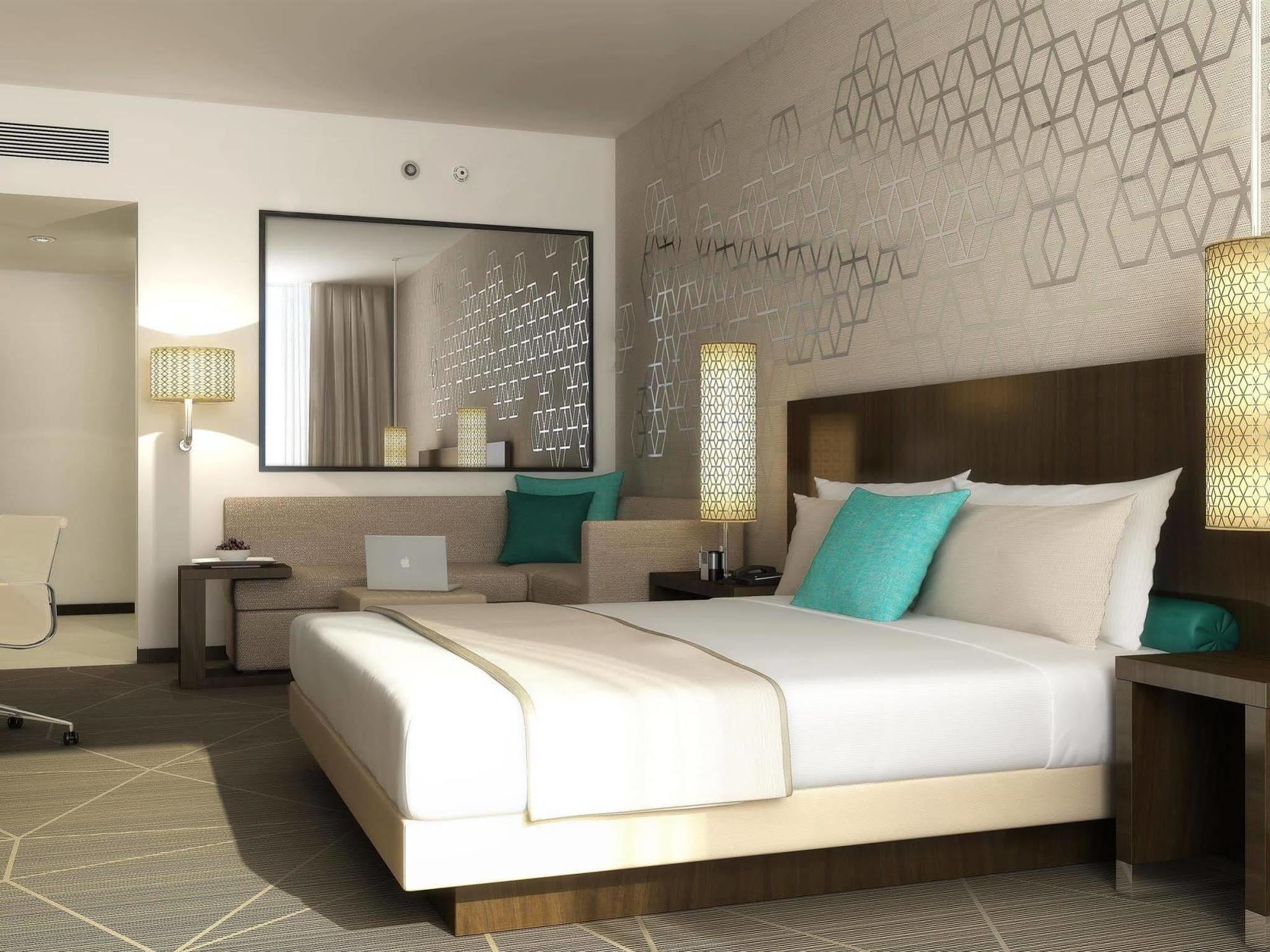 Hyatt Place Dubai Baniyas Square Exteriör bild